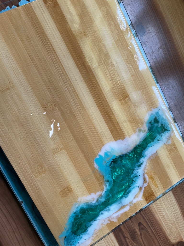 Epoxy resin river cutting board 